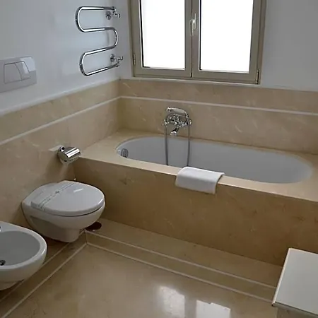 56 Bed & Breakfast Bari